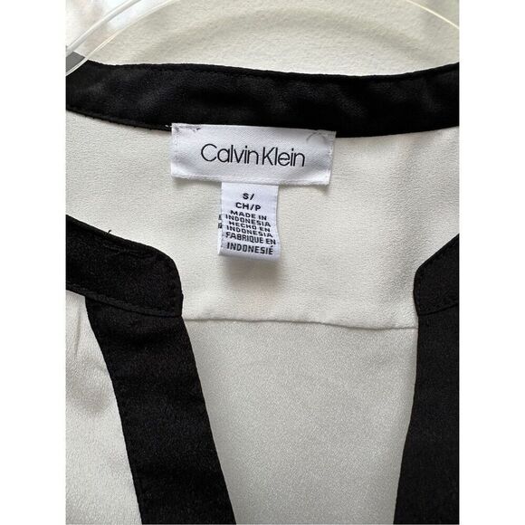 Calvin Klein women 1/2 zip white long sleeve blouse black trim size S/P #46-1919 - Picture 4 of 4